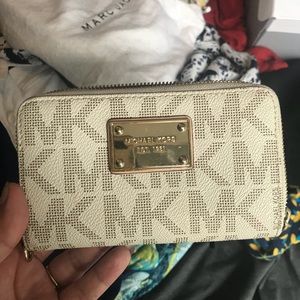 Michael kors wallet